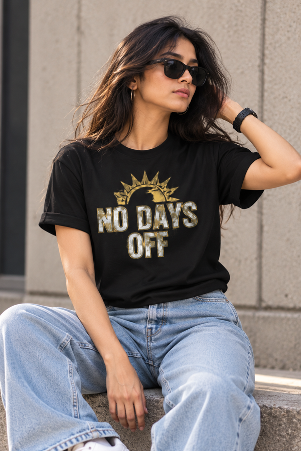 NO DAYS OFF Regular Fit T-Shirt